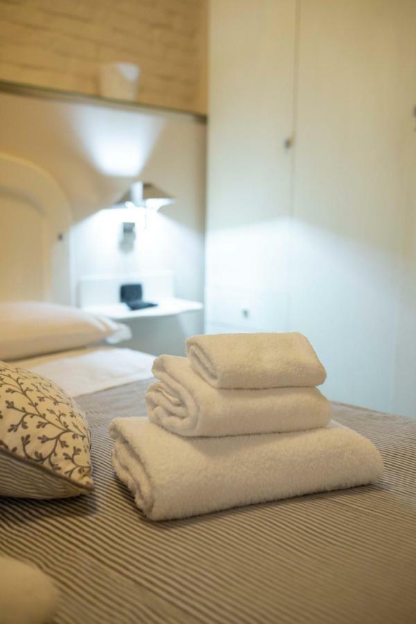 Two Sisters Suites Naples Luaran gambar